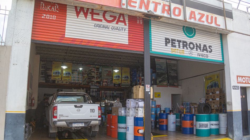 Lubricentro Azul propone calidad en sus productos e impecable asistencia. FOTOS NICOLÁS MURCIA