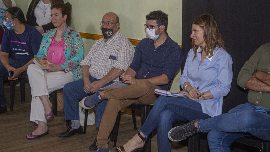 En una reunión de la presidenta del Instituto Cultural de la Provincia de Buenos Aires, Florencia Saintout, referentes culturales y concejales en La Criba como sede. FOTO N. MURCIA