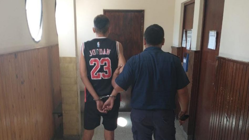 El imputado fue arrestado ayer viernes y se negó a declarar cuando fue indagado en los tribunales de Azul. FOTO: EPDS AZUL/PBA