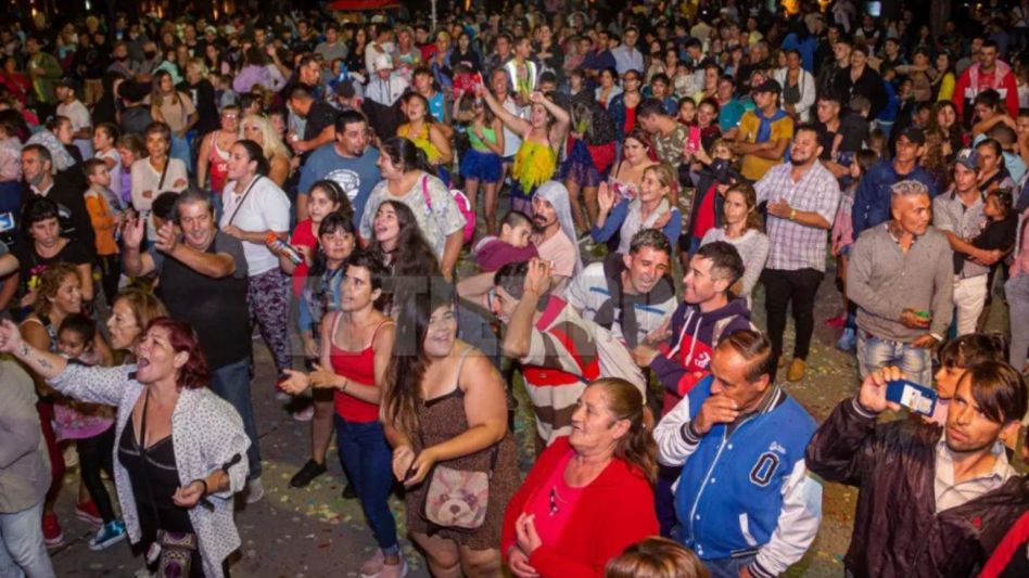 Azul tuvo su Fiesta de Carnaval