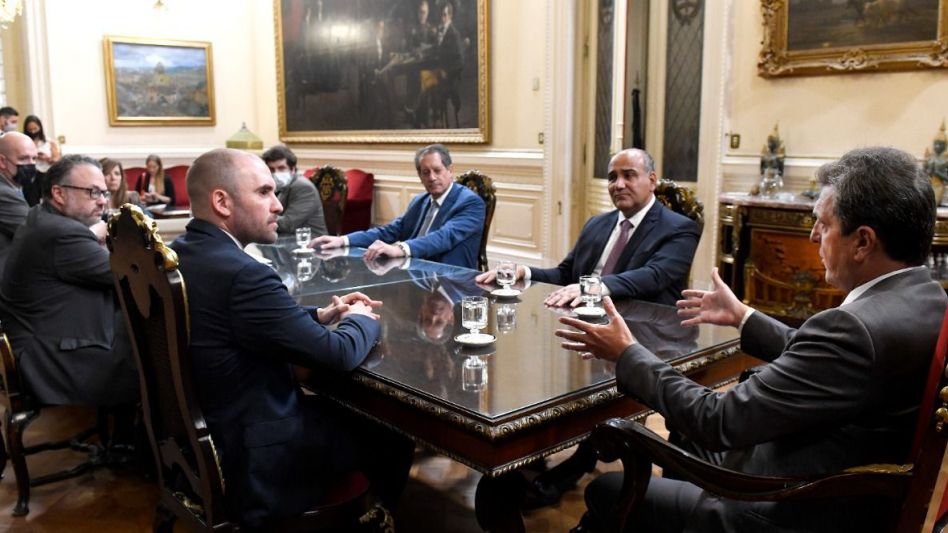 Massa junto a Guzman y Manzur de cara al arranque del debate por el Acuerdo con el FMI