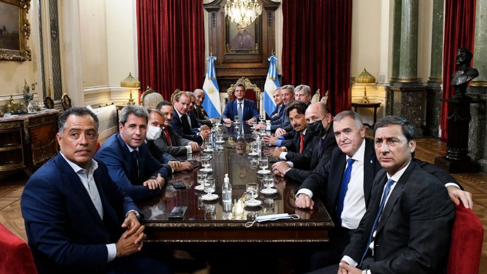 Massa recibió a los gobernadores en el marco del debate por el Acuerdo con el FMI