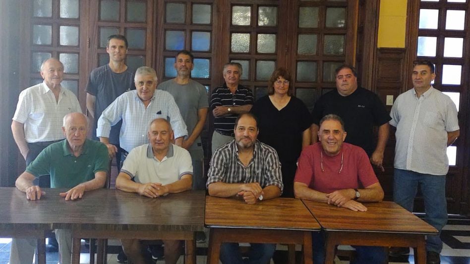Las nuevas autoridades de la FPPBA asumieron en la sede de Azul Athletic Club. Foto: gentileza FPPBA.