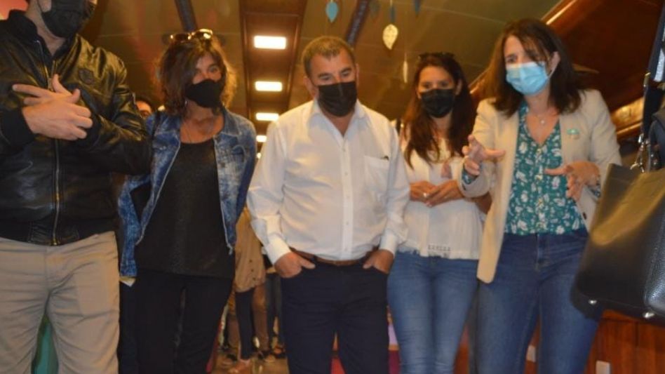El intendente Bertellys recorrió el Tren Cultural 