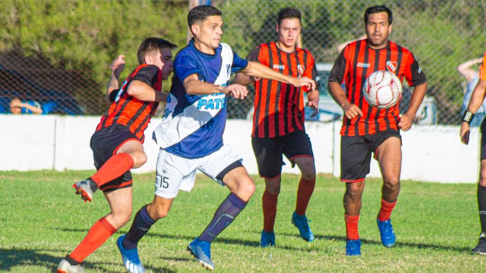 Cemento le ganó a Independiente por 2 a 1. Con esta victoria la banda azul cortó una racha de 9 partidos sin ganar en el debut. Foto: Nacho Correa.