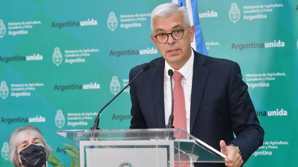Domínguez: "El Gobierno busca desacoplar el mercado interno de los precios internacionales"