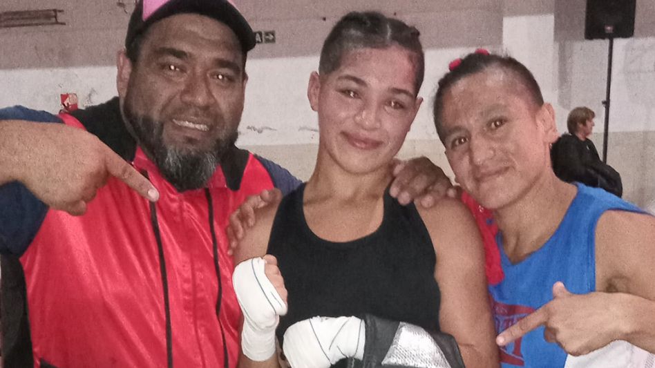 Rosa Bermúdez fue la mejor en la pelea de fondo. 