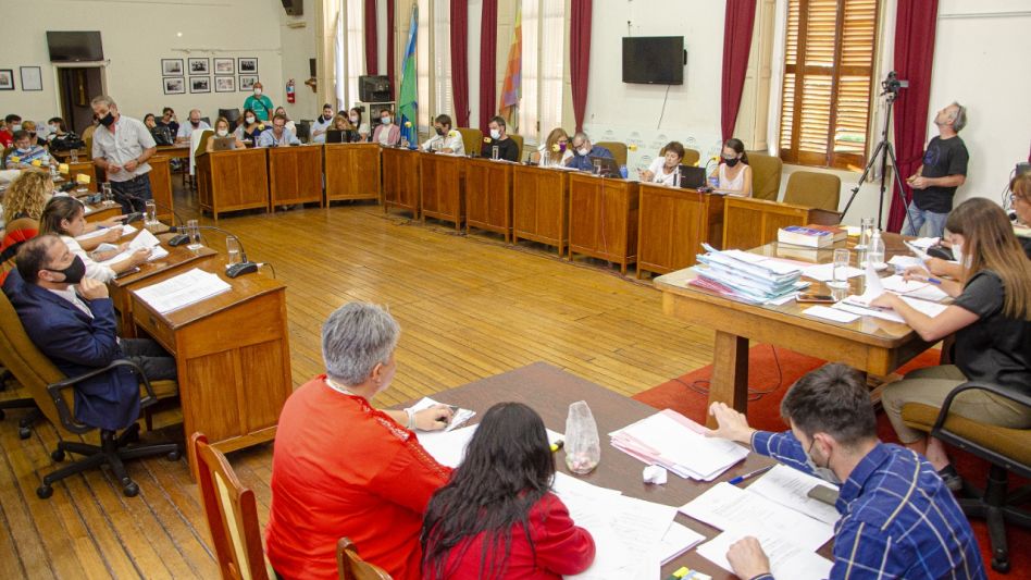 Para las 17.30 de hoy, está convocada la segunda sesión del Concejo Deliberante, donde los ediles abordarán un orden del día compuesto por 43 puntos.
