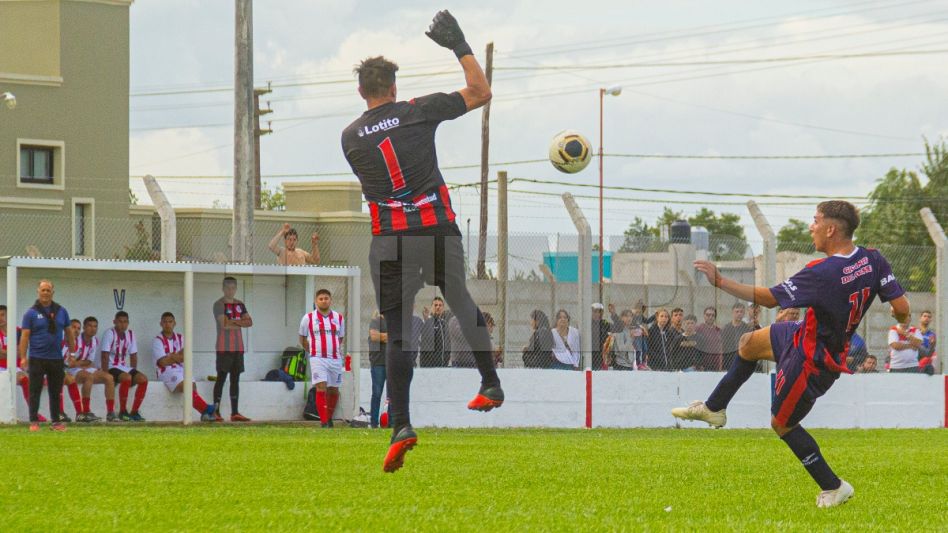 Sanjo se quedó con el triunfo por 1 a 0, con el tanto que convirtió Kevin Narvaja. Foto: Nicolás Murcia.