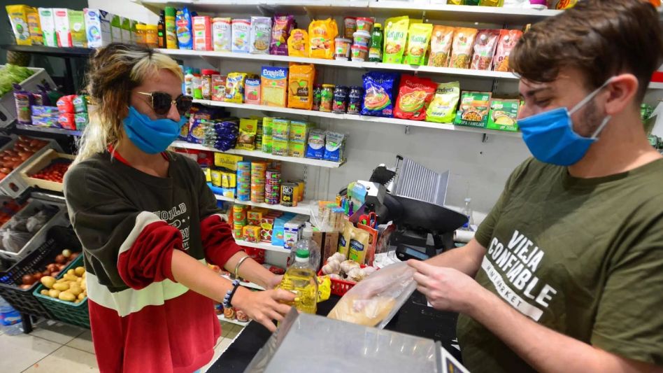 Feletti lanzó canasta para comercios de barrio y denunció un ataque especulativo