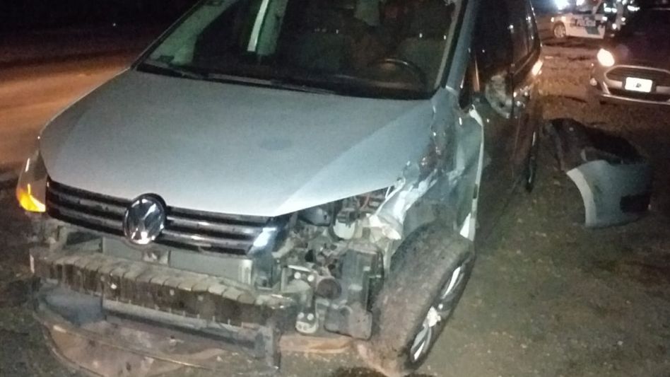 Chocaron un auto y una moto: un herido