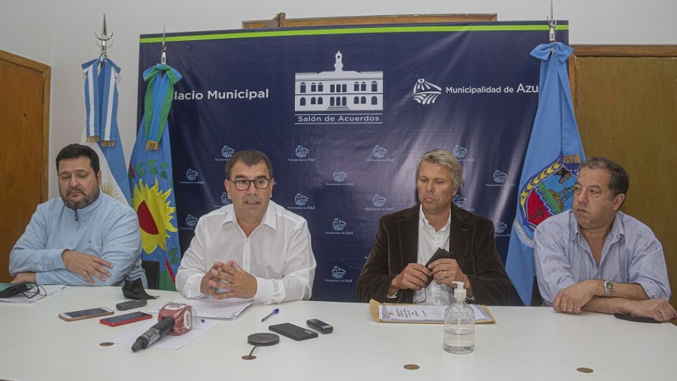 Vieyra, Bertellys, Niemela y Sottile ayer durante la conferencia de prensa que brindaron para contar el proyecto de construcción de viviendas.