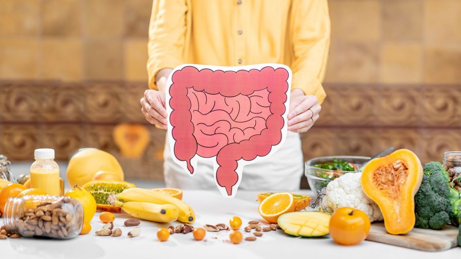 Alertan por relación entre dieta poco saludable y el cáncer de colon en jóvenes 