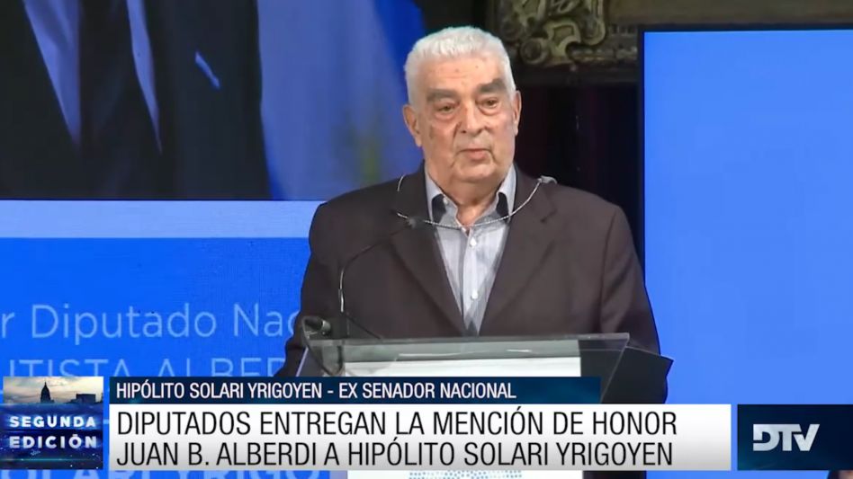 Diputados reconoció a Hipólito Solari Yrigoyen con la mención de honor "Juan B. Alberdi"