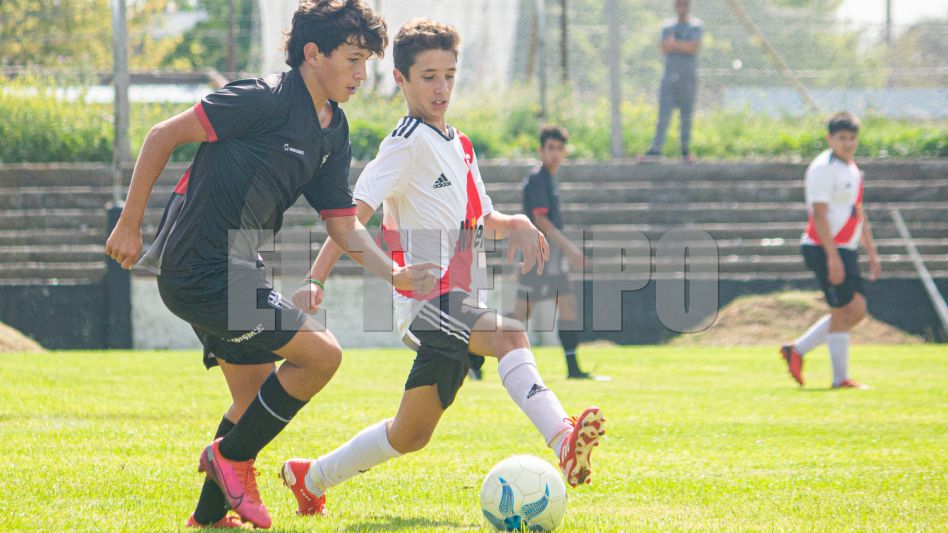 Alumni y River fue uno de los encuentros de la tercera fecha. El albinegro ganó en tres divisionales y en la restante empataron. Foto: Nicolás Murcia.