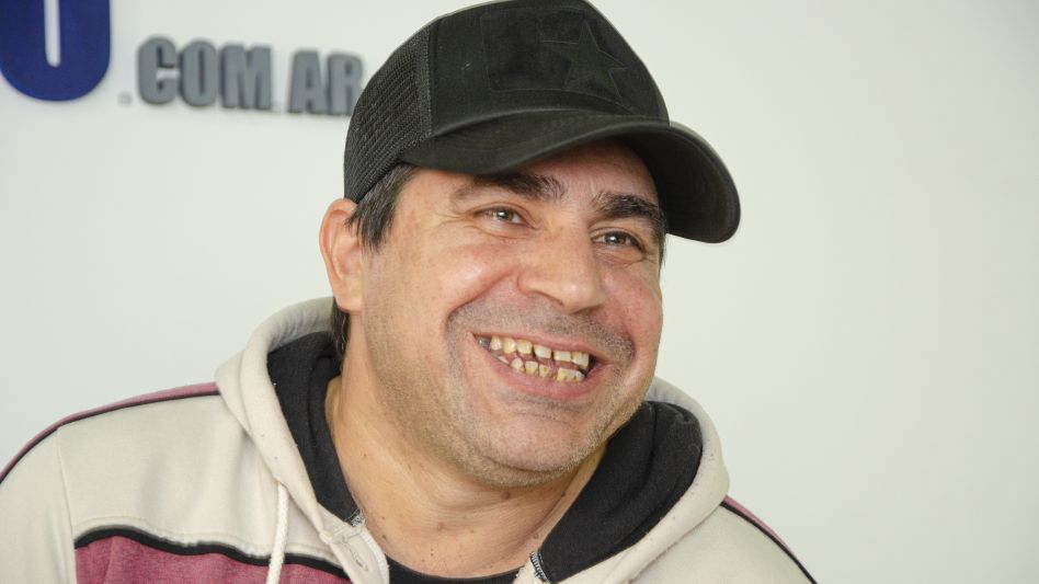 Marcelo Aducci se lanzó como solista después de tantos años en agrupaciones musicales.  NACHO CORREA    
