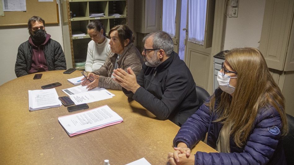 Esta mañana los ediles del Frente de Todos hablaron con la prensa sobre el anuncio de Bertellys y sobre el comunicado del interbloque del oficialismo.    NICOLAS MURCIA