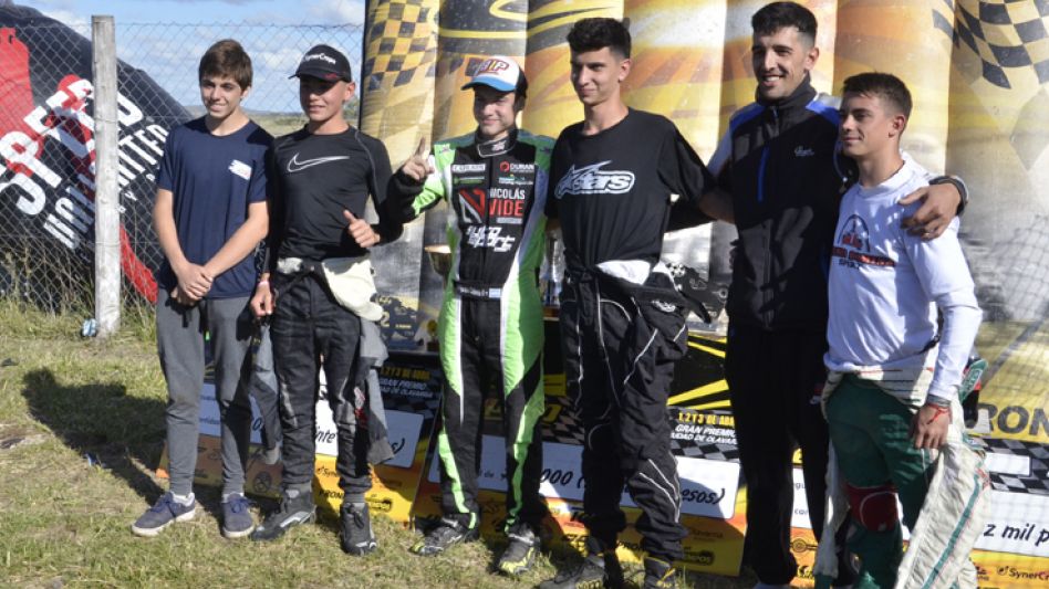 En Junior 150, el piloto de Chillar, Bautista Robbiani y su invitado Alejandro Cabrera dominaron ambas finales con total autoridad. Foto: gentileza Bandera a Cuadros.