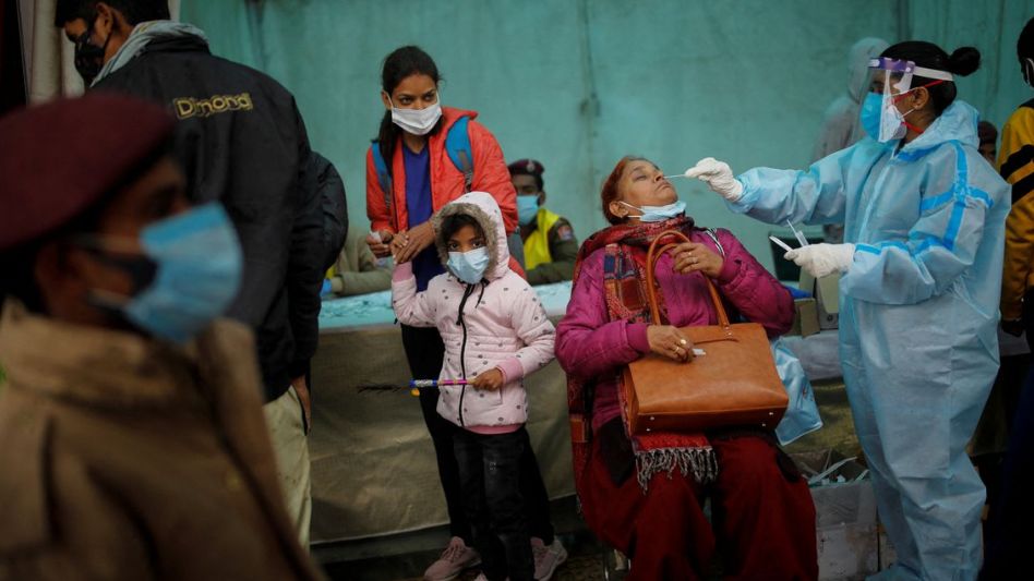 La esperanza de vida mundial en 2021 se redujo en dos años por el impacto de la pandemia