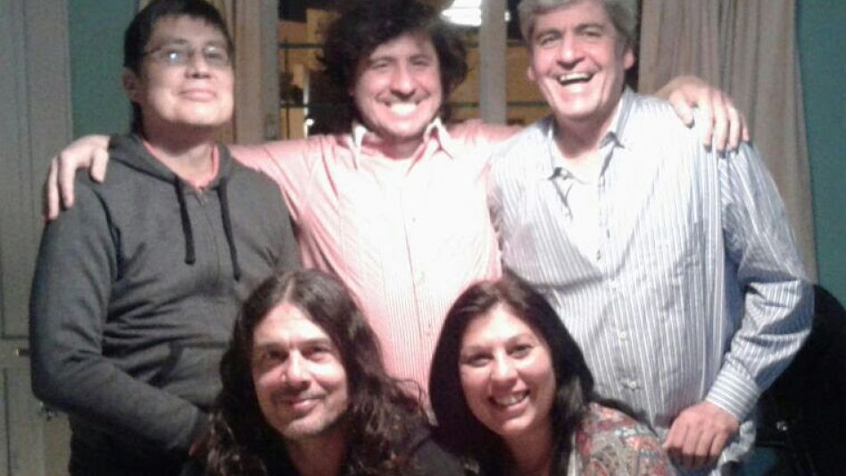 Hermanos, por eso.