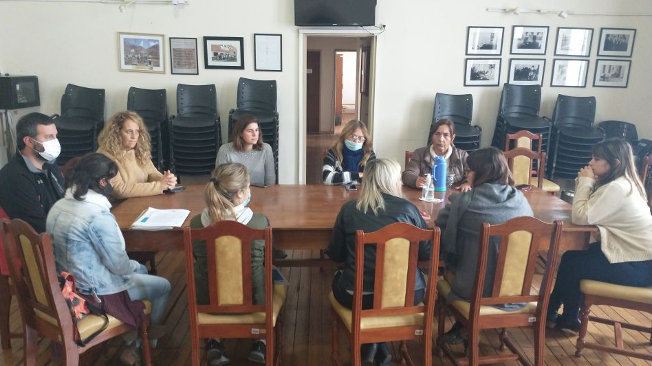 Concejales recibieron a integrantes de la Fundación "Era en Abril"