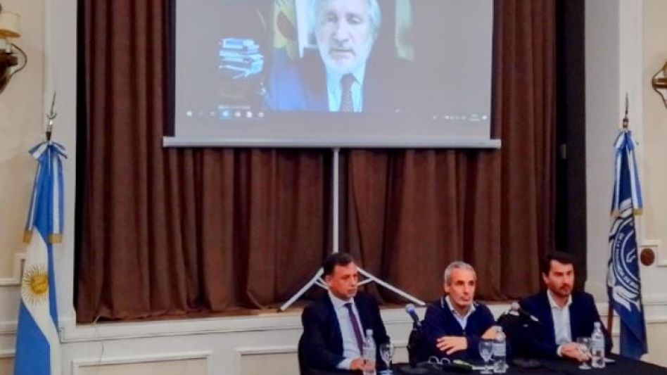 La jornada fue inaugurada por el procurador Julio Conte Grand. FOTOS: FISCALÍA GENERAL AZUL