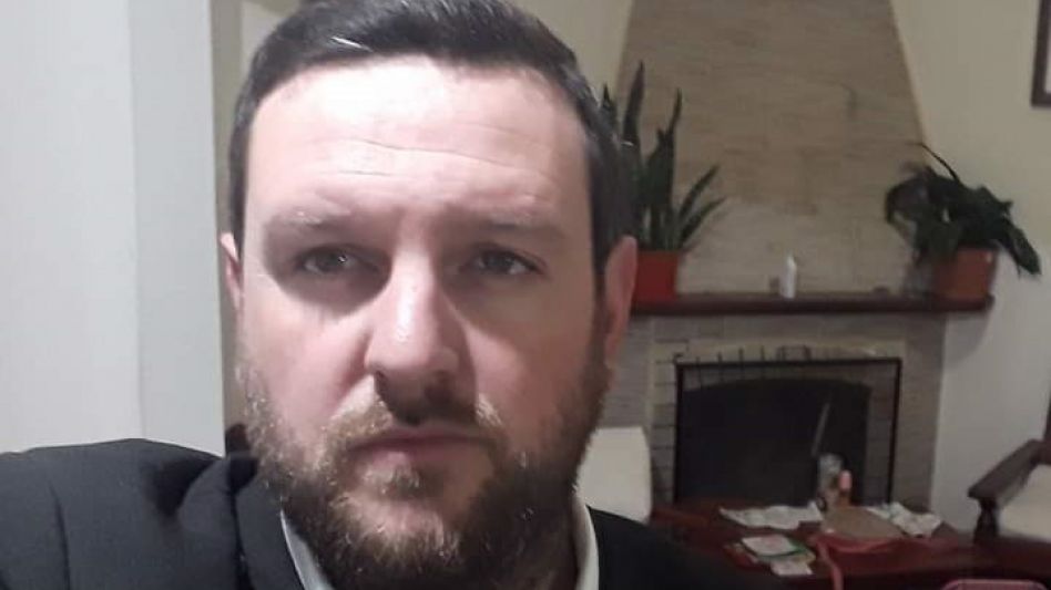 El referente de los libertarios en el Partido de Azul, Pablo Di Salvo consideró que - la sociedad argentina no da más y necesitamos un cambio radical urgente-.