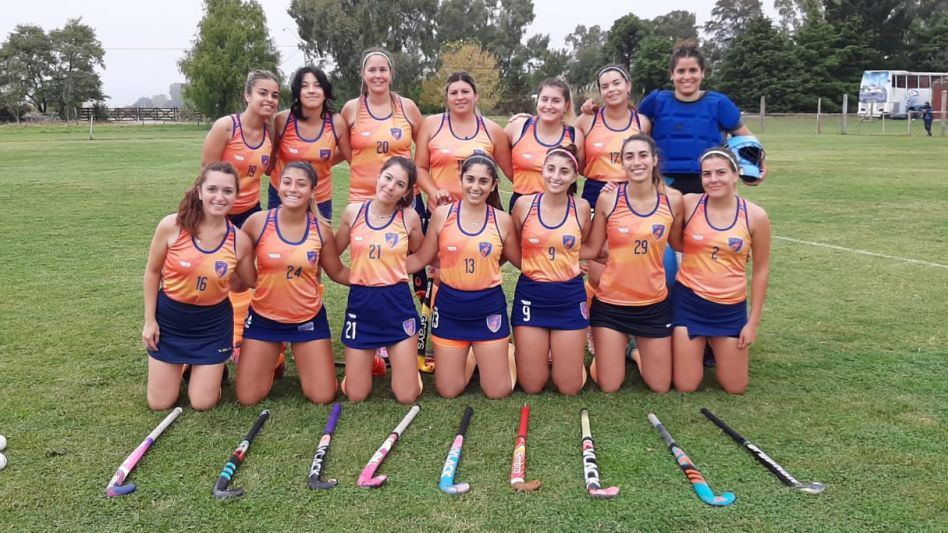 Unión Azuleña de Hockey goleó a Chacarita. Fotos: gentileza Liga Azuleña.