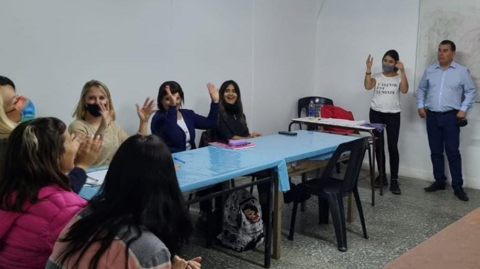 Capacitación de empleados municipales en Lengua de Señas