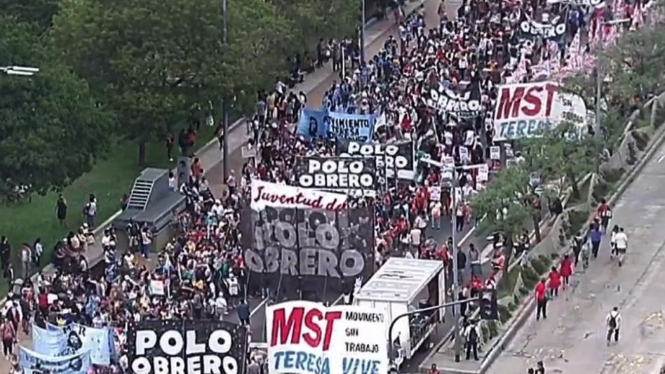 Piqueteros amenazan con marchas en todo el país si no hay respuesta del Gobierno