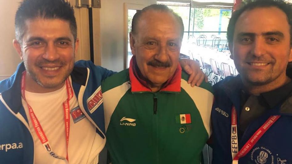 Un campeón del mundo con historia. Su última actividad fue dirigiendo a los seleccionados  de México.    