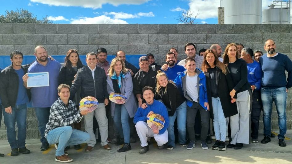 El Intendente visitó Luz Azul con motivo de su aniversario    