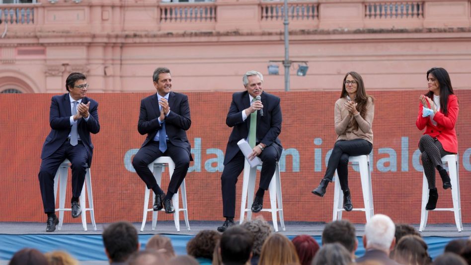 El Gobierno nacional anunció un proyecto que amplía las licencias por nacimiento