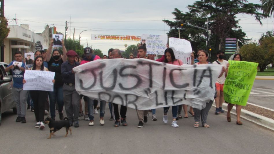 En Tapalqué, familiares y amigos de las víctimas habían realizado varias movilizaciones en reclamo de justicia por lo ocurrido. ARCHIVO/TAPALQUÉ DIGITAL