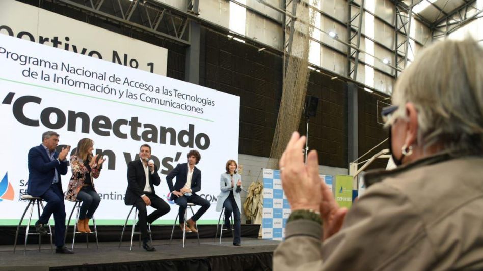 Massa: "Con conectividad, estamos generando igualdad de oportunidades" 