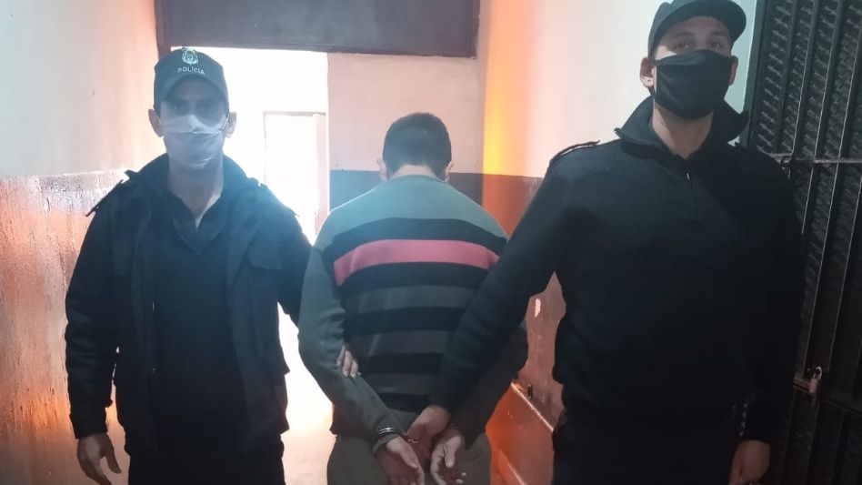 El hombre que fue aprehendido por este incidente será llevado mañana jueves a tribunales para ser indagado. FOTO: EPDS AZUL/PBA