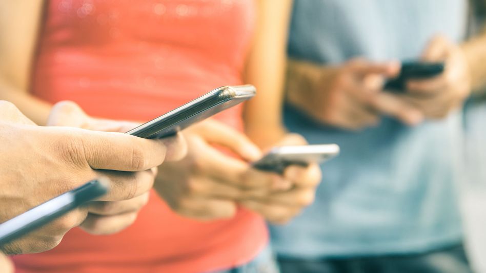 Advierten por la relación entre la venta de alcohol y las redes sociales