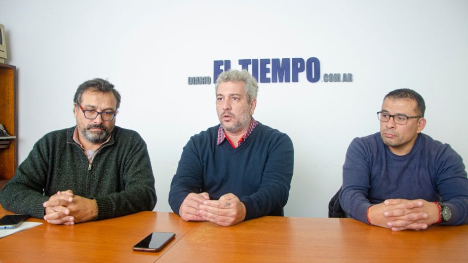 Los consejeros escolares Luciano Giachetti, Pablo Cúpparo e Ignacio Gauna dialogaron ayer con este diario. NACHO CORREA 