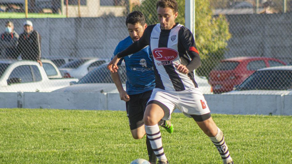 Alumni y Athletic protagonizarán una nueva edición del clásico de Azul. El cotejo se disputará en el Emilio S Puente, desde las 13.45. Foto: archivo Nacho Correa.
