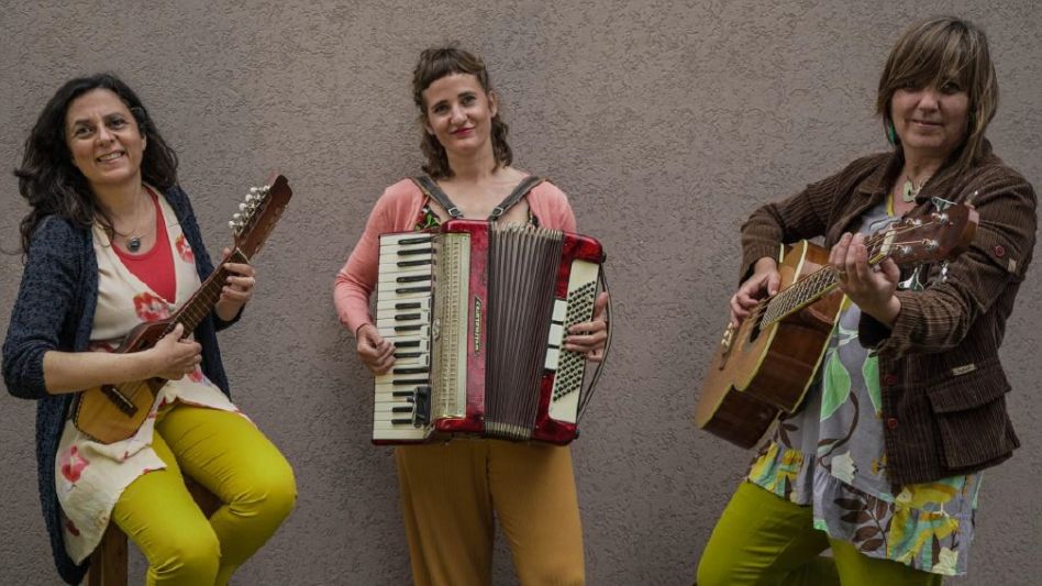 Cecilia Picaroni, Rosario Palma y Silvina Cañoni son Fulanas Trío. Estarán el sábado en el Teatro Español. 