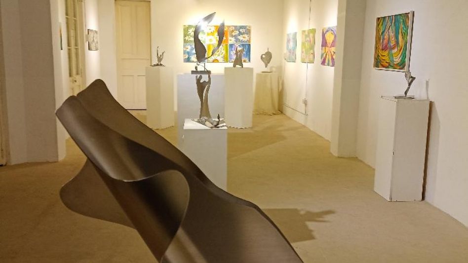 El pasado viernes el Museo Comunitario de Azul brindó la posibilidad de construir una experiencia frente al arte de la mano de las obras de Sonia Aguilar Centeno y Mariela Passares.