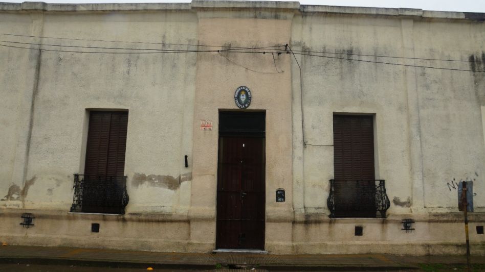 La Escuela 19 Martín Miguel de Güemes de esta ciudad, ubicada en la esquina de calle Salta y Rauch no cuenta con el servicio de gas a pocos días de la llegada del invierno. PRENSA MUNICIPAL