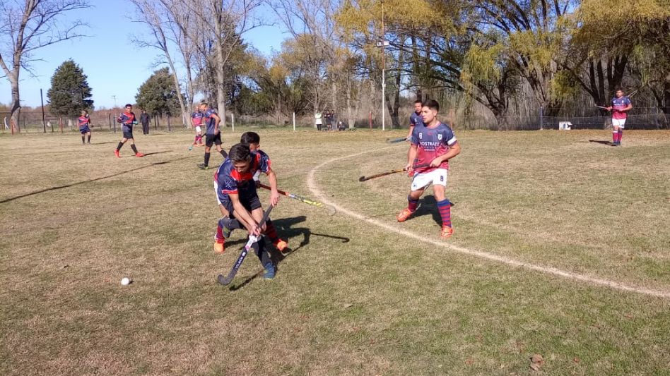 El hockey sigue su marcha