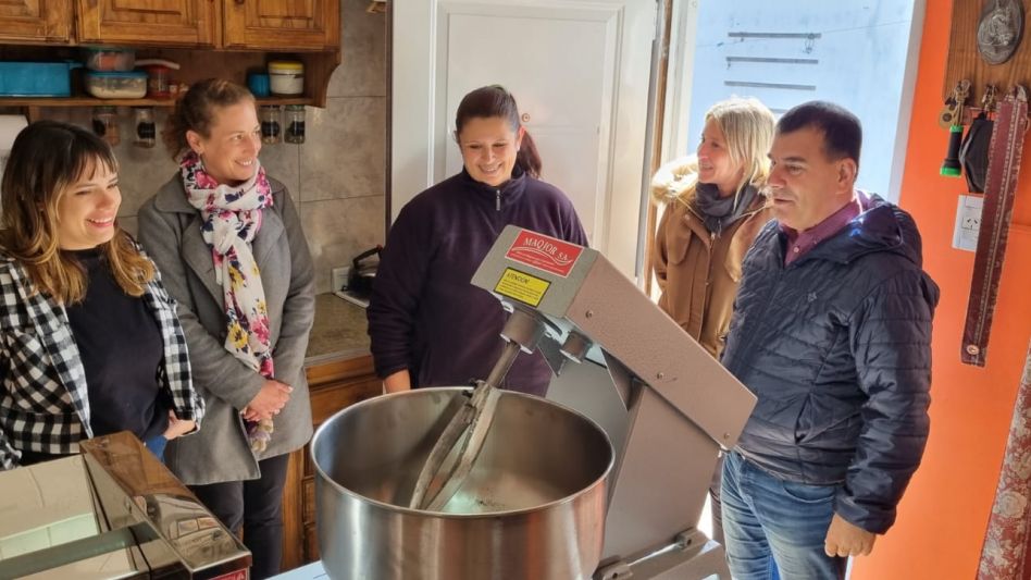 Continúan las entregas de herramientas a emprendedores locales