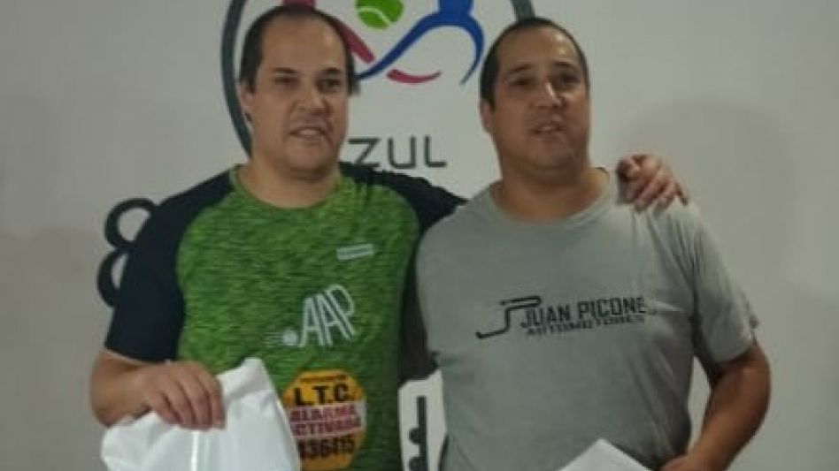 Sebastián y Eduardo Cartaman fueron los ganadores del torneo de 5° Junior. 