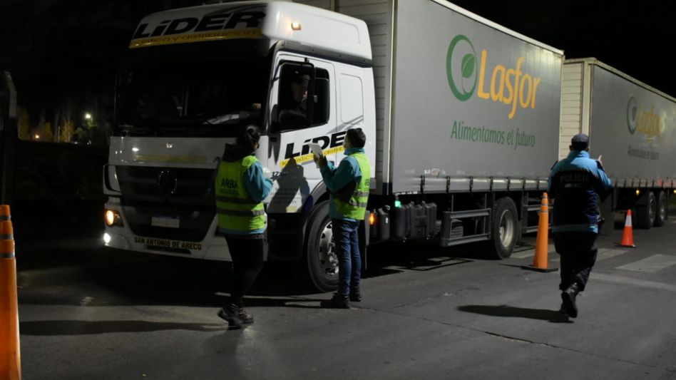 Provincia detectó incumplimientos en la mercadería transportada por camiones desde supermercados