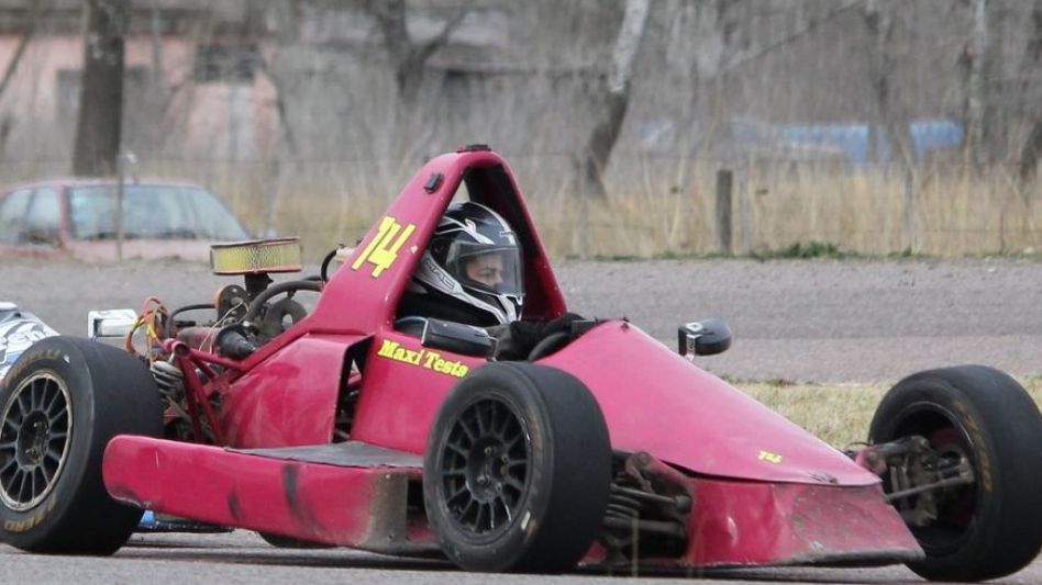 Maximiliano Testa se quedó con la carrera que se corrió en La Bota y logró su primera victoria en el Fórmula Azul. GENTILEZA JLD FOTOGRAFIA
