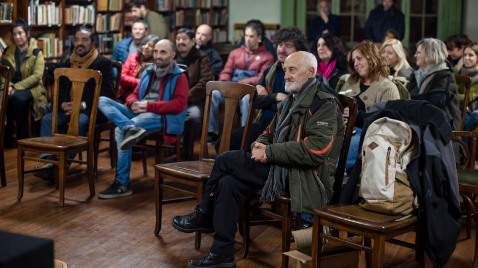 Presentación del libro de la azuleña Victoria Ponce