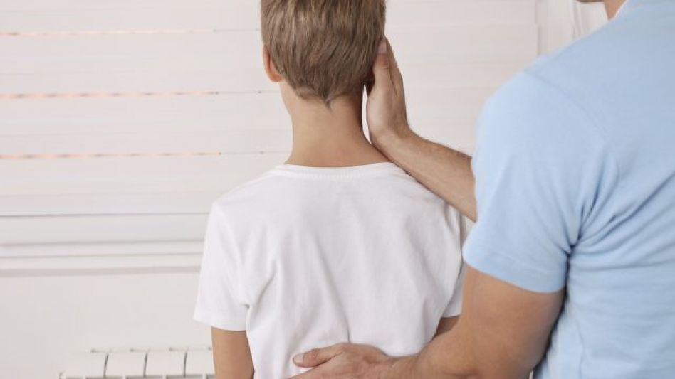 Escoliosis: cuáles son las señales que deben motivar la consulta 