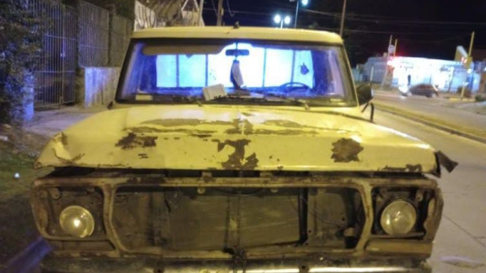  Tras una persecución, policías arrestaron al conductor de una camioneta